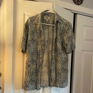 Blue Button Down Shirt with Short Sleeves and Lightweight Fabric